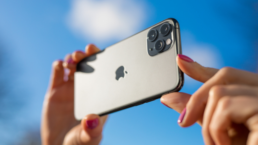 Apple introduces Extend and Reframe features for iPhone in iOS 27