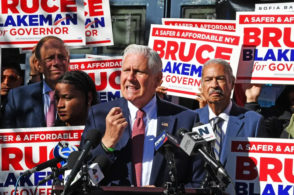 Blakeman teams up with ex-Gov. Pataki to urge the use of New York State's natural gas as energy costs rise