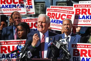Blakeman teams up with ex-Gov. Pataki to urge the use of New York State's natural gas as energy costs rise