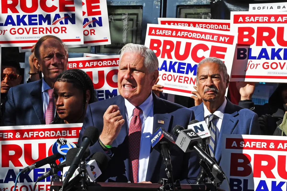 Blakeman teams up with ex-Gov. Pataki to urge the use of New York State's natural gas as energy costs rise