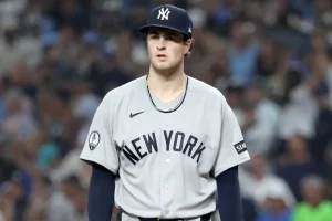 Cam Schlittler sought assistance this time, and the Yankees completely let him down.