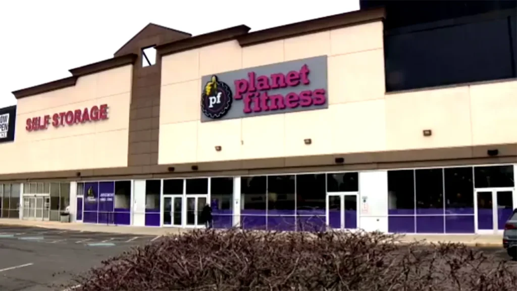 Convicted child offender charged with assaulting 2 women at Planet Fitness