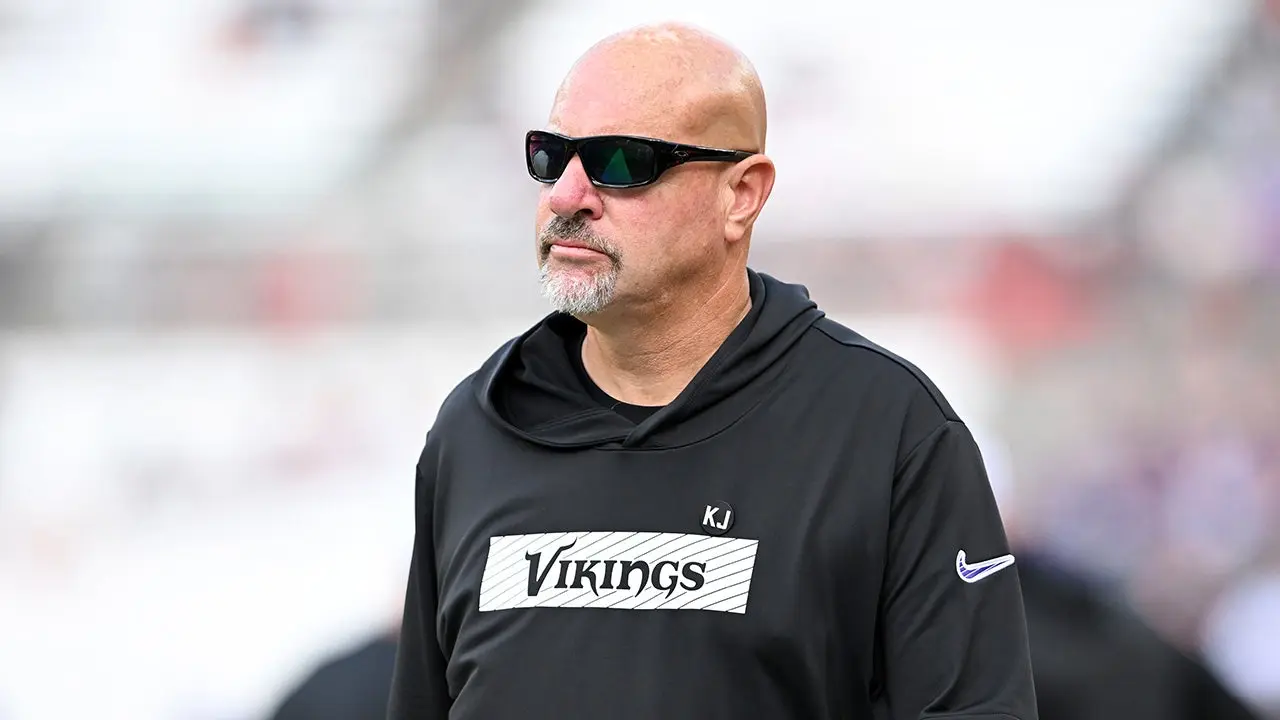Cowboys bring in veteran NFL coach from retirement to improve team's struggling defense