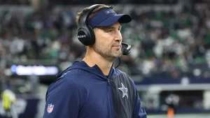 Cowboys coach Brian Schottenheimer stands by players-only meeting in light of Mike Tomlin's remarks