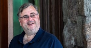 Democratic Donor Reid Hoffman Urges to Remove Money from Politics