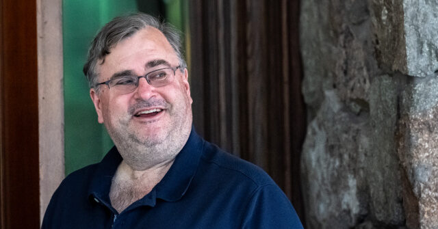 Democratic Donor Reid Hoffman Urges to Remove Money from Politics