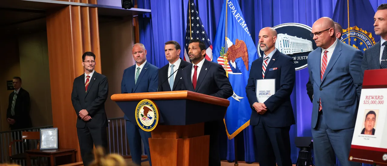 FBI Arrests Saudi Man Accused of Concealing Bug in Toilet Paper to Spy on AI Company's Secrets