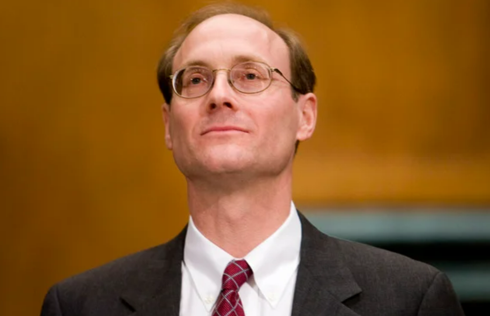 Federal judge dismisses Trump administration's claims to keep classified boat strike memo secret