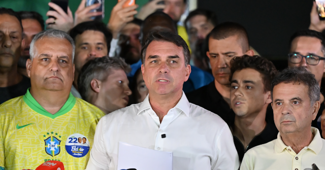 Fl&aacute;vio Bolsonaro: It's 'Not Possible' to Acknowledge Brazil's Election Results