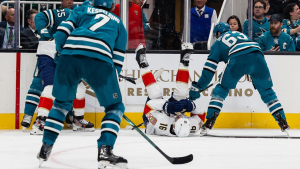 Florida Panthers' captain Aleksander Barkov leaves Sharks game with seeming leg injury as fans worry