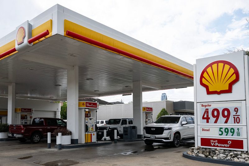 Gas prices fall before Halloween
