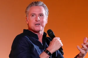 Gavin Newsom experiences divided approval ratings while considering a presidential campaign