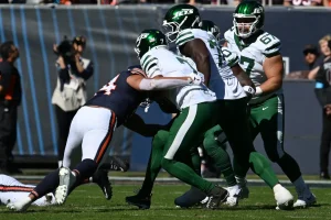 Geno Smith has a disappointing game as the team's greatest asset disappears in defeat to the Bears.