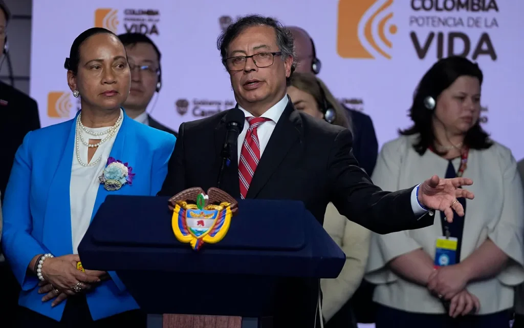 Gustavo Petro alleged to have exchanged public contracts for sexual favors