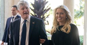 Hannity and Earhardt Get Married at Star-Studded Wedding