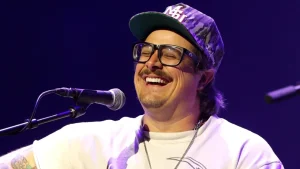 HARDY's latest song 'Man In The Box' combines country and rock into an exciting track
