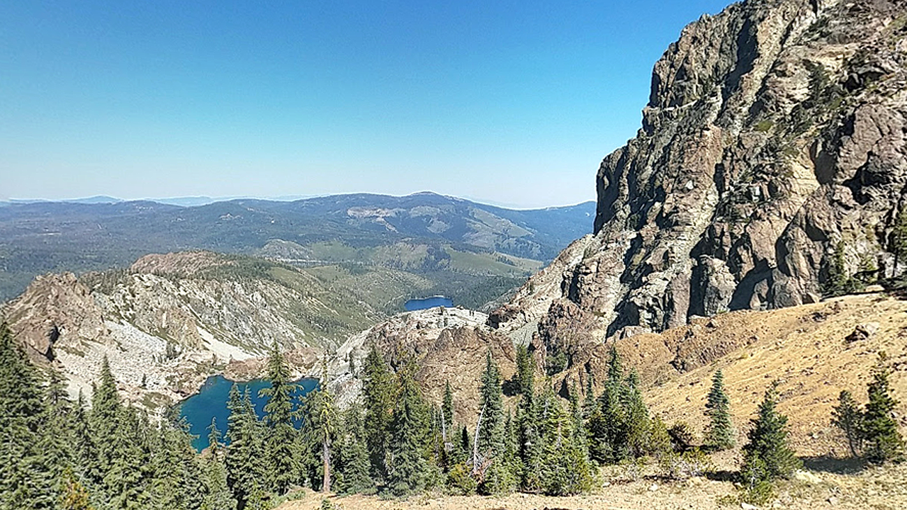 Helicopter rescue at Sierra Buttes saves three individuals following an SOS call from Garmin inReach