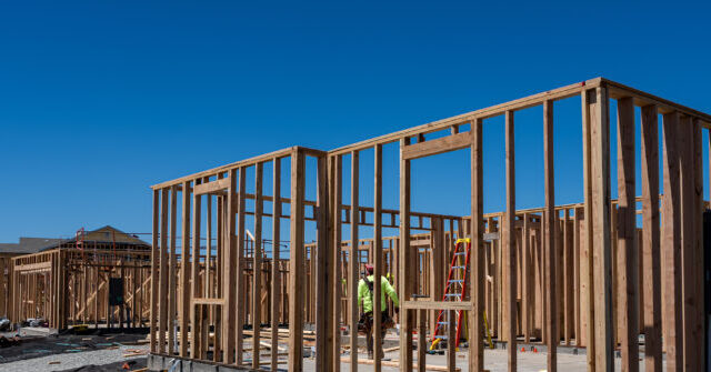 Housing Market Declines Further with Rising Interest Rates