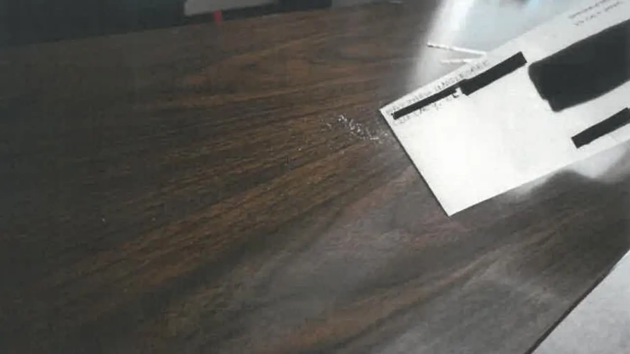 Illinois man arrested for sending letters with white powder to Congress