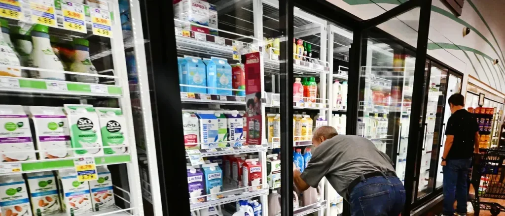 Inflation Erases Americans' Wage Increases for Five Consecutive Months Amid Ongoing Effects of the Iran War