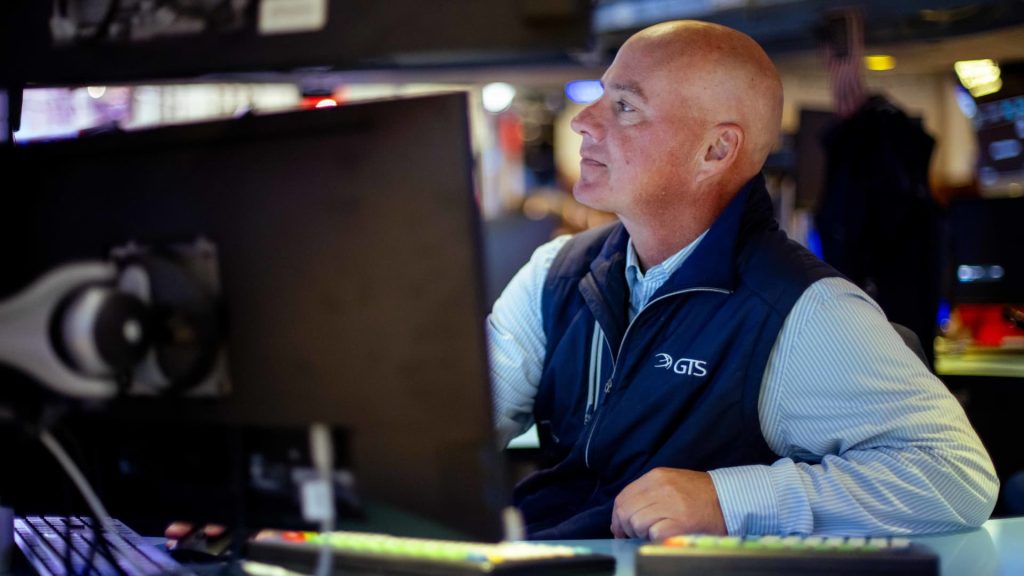 Investors focus on earnings to realign the bull market. The important level to monitor on the S&P 500.