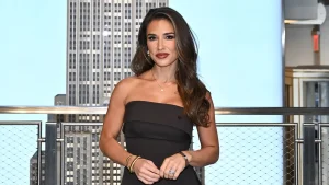 Jessie James Decker sparks an online uproar after spraying a passenger’s bare foot on her armrest during a flight