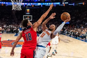 Knicks starting players perform well after Mike Brown plays them for longer periods.