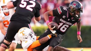 LaNorris Sellers' impressive plays and a crucial late fumble recovery lead South Carolina to a last-minute victory against Tennessee.