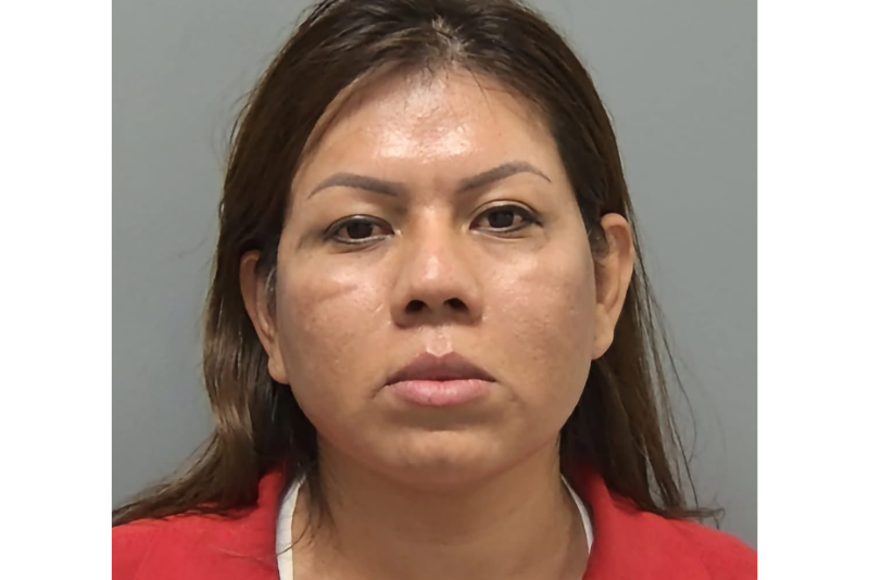 Lee County authorities in Florida apprehend a transgender Mexican undocumented individual after accusations of sexually assaulting a minor