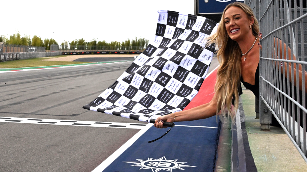 Liberals react strongly after Sophie Cunningham receives checkered flag-waving honors at the F1 United States Grand Prix