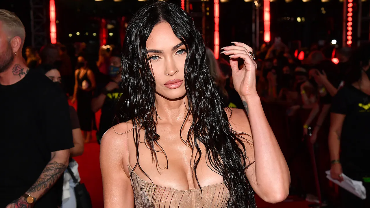 Megan Fox acquires a share in a subscription platform connected to OnlyFans.