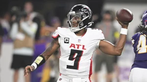 Michael Penix of the Falcons is ready to play against the Bears after a rib injury, while the situation with Caleb Williams is still uncertain.
