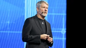 Michael Saylor predicts that bitcoin will reach $100,000.