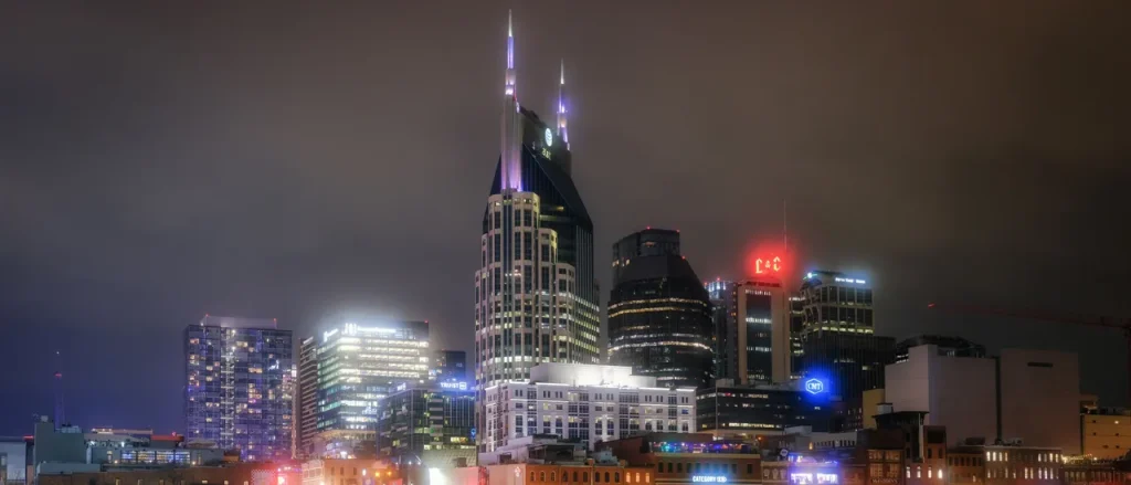 Middle Class Left Behind as Elites Move to Nashville