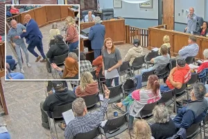 NJ mayor who confronted a critic acknowledges he 'lost control'