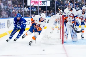 Ondrej Palat demonstrates he has more to offer Islanders, even without scoring a point