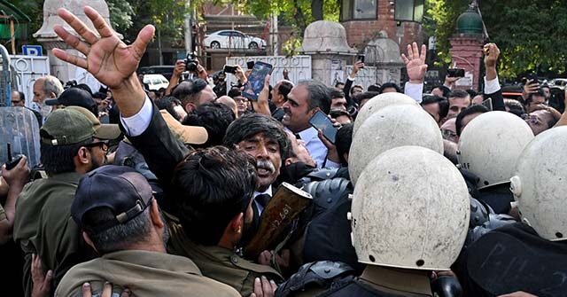 Pakistan Imposes State of Emergency and Detains Leaders of Khan's Party