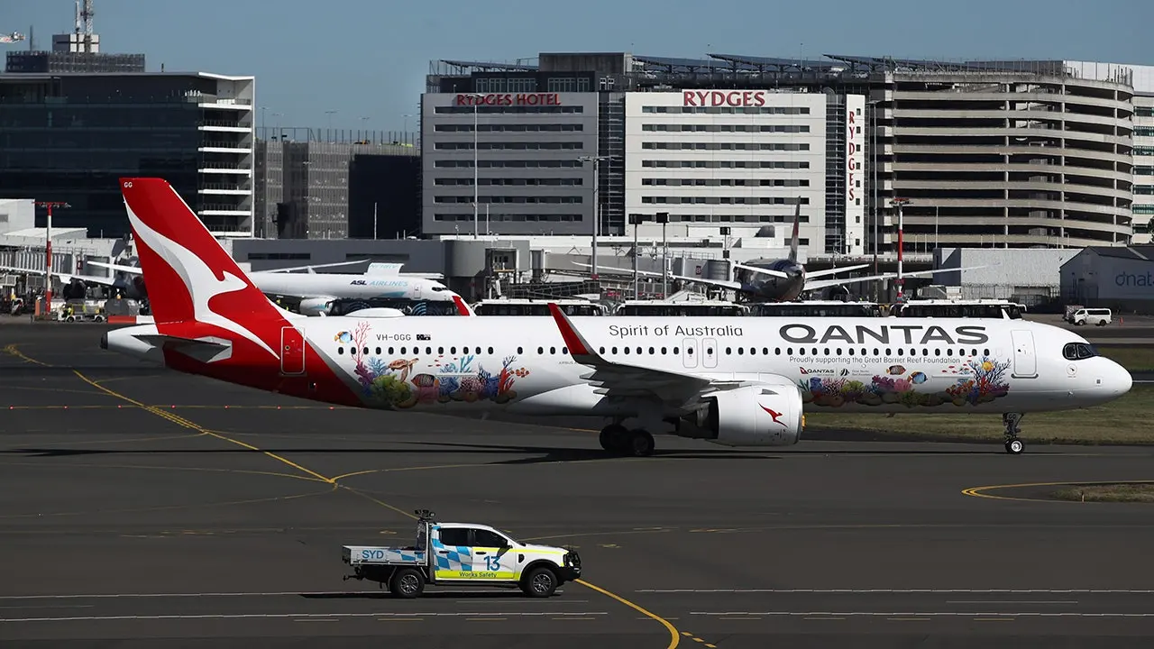 Qantas flight cancels Rome to Perth trip due to bedbug infestation