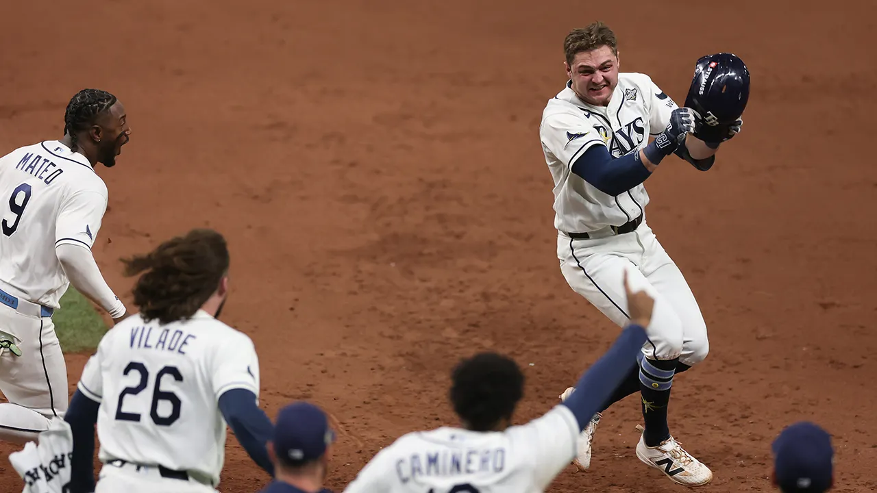Rays remain in the World Series, win against Brewers in an exciting extra-inning Game 4