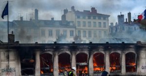Rioters Set Fire to Lyon Tourism Office and Break Into Marseille City Hall