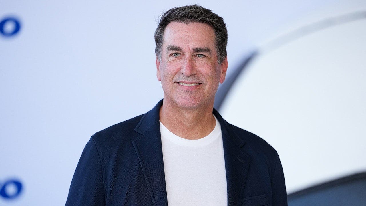 Rob Riggle states that actors are departing from Los Angeles as film opportunities diminish.