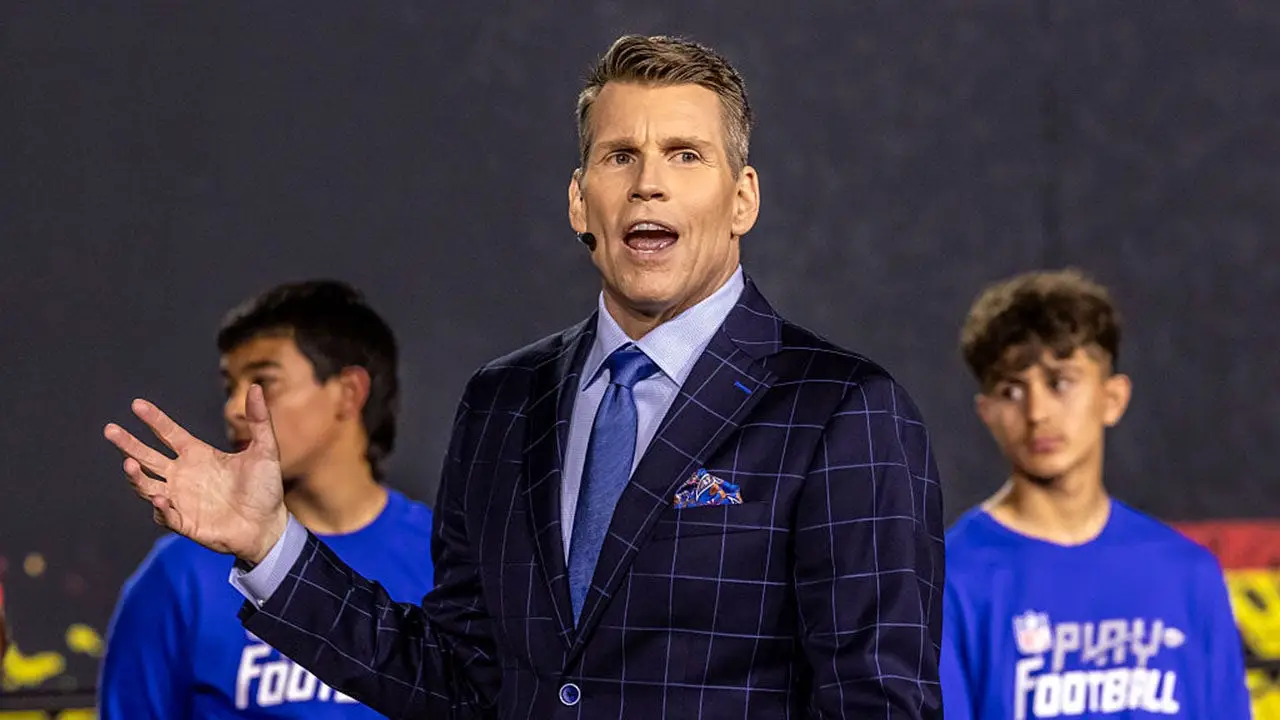 Scott Hanson defends NFL refereeing, claims the league has the best officials in the country.