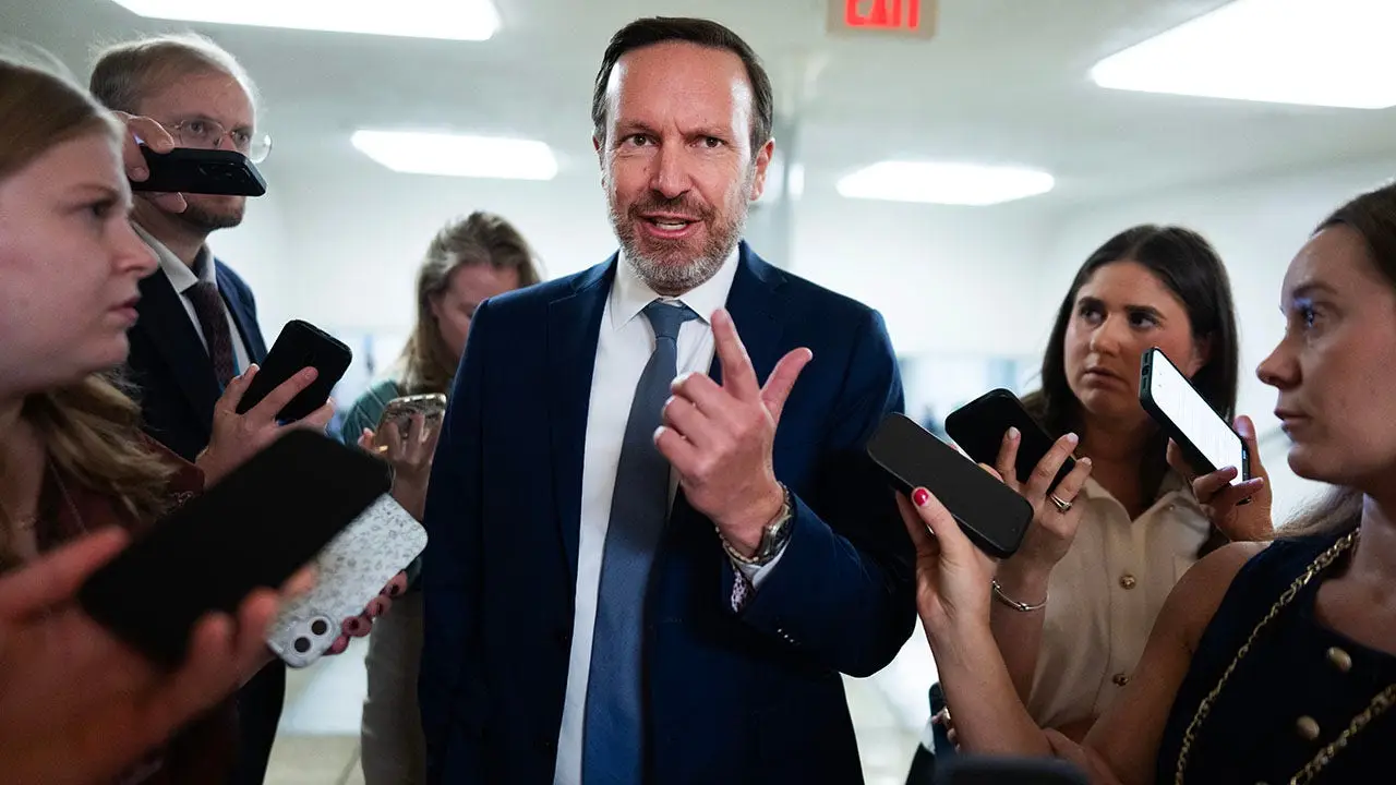 Sen Chris Murphy discusses ending the Iran conflict and the road to a Palestinian state with the Saudi crown prince.