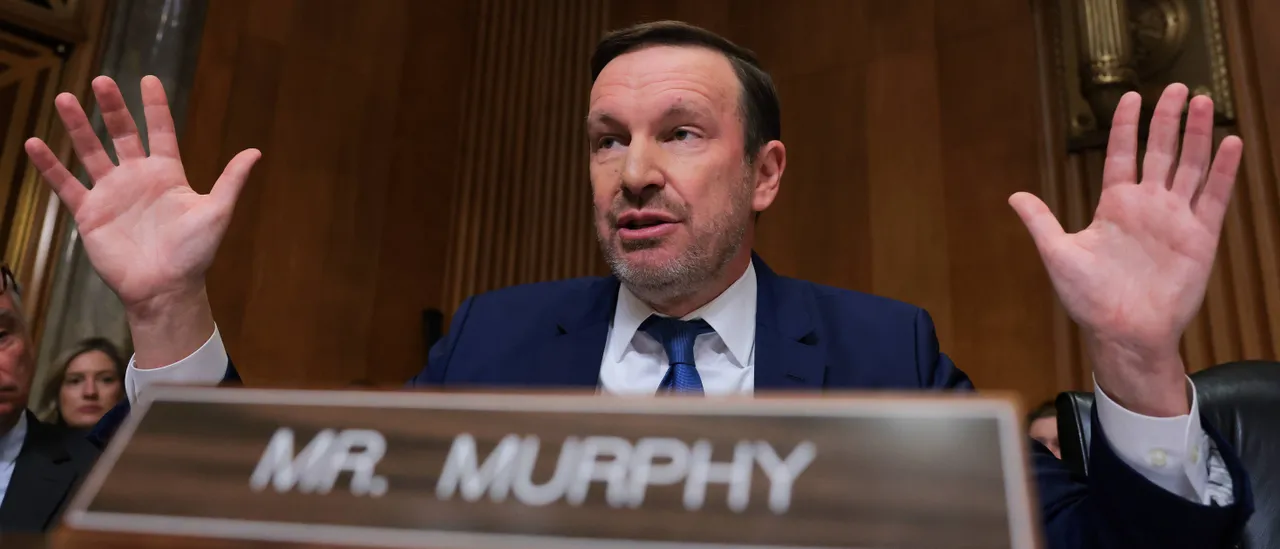 Senator Discloses Confidential Iran War Update, Cautions About Potential &lsquo;Severe Escalation&rsquo;