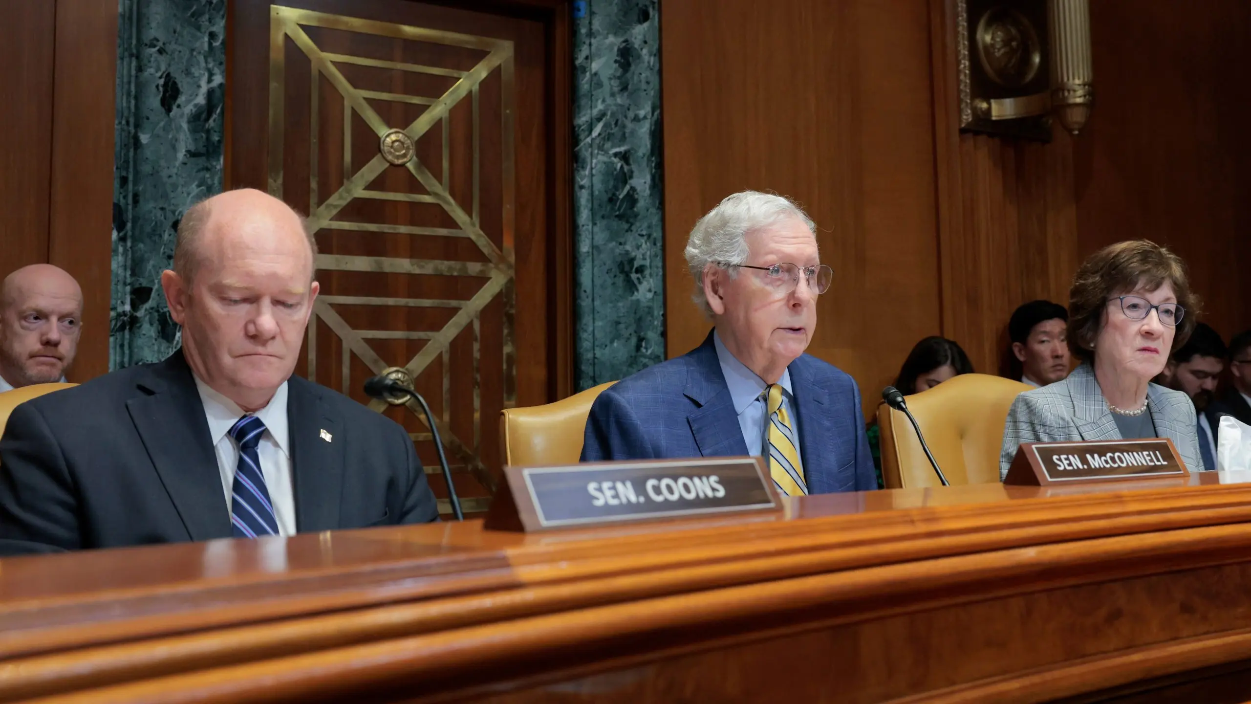 Senators from both parties urge Trump to end the diesel agreement with Russia