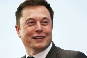 SpaceX moves forward significantly in plans for cell service, causing concern for major telecom companies