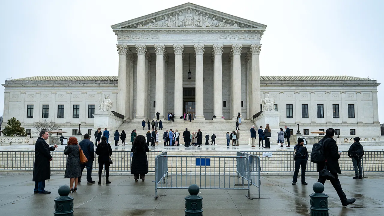 Supreme Court permits New Hampshire to refuse student IDs at polling places