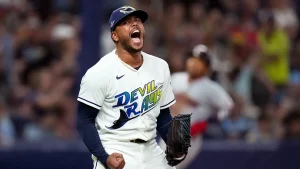 Tampa Bay Rays take game two against Guardians due to a costly mistake by Jos&eacute; Ram&iacute;rez, series tied at 1-1