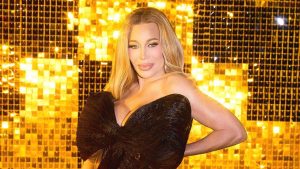 Taylor Dayne announces she is cancer-free and prepared for her residency in Las Vegas.