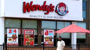Trian Fund, led by Nelson Peltz, offers $1.4 billion to turn Wendy's into a private business